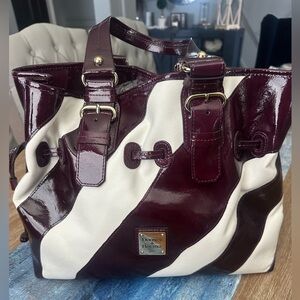 Dooney & Bourke Chiara Bag
Brand New with tags
Never used